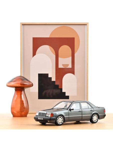 118 MERCEDES-BENZ 500 E 1990 PEARL GREY METALLIC